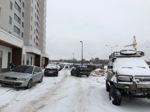 г. Москва, пр-кт. Нововатутинский (п.Десеновское), д. 13-придомовая территория