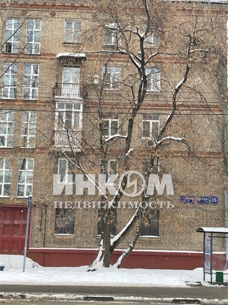 г. Москва, ул. Новогиреевская, д. 15-фасад здания