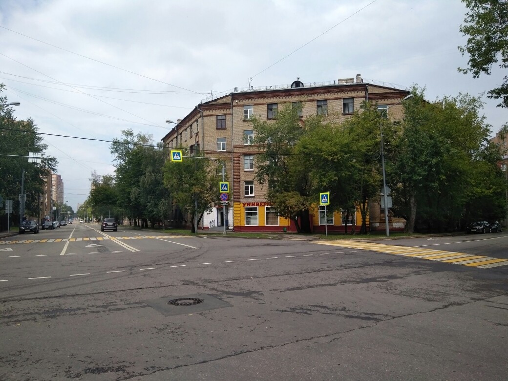 г. Москва, ул. Новогиреевская, д. 53-фасад здания