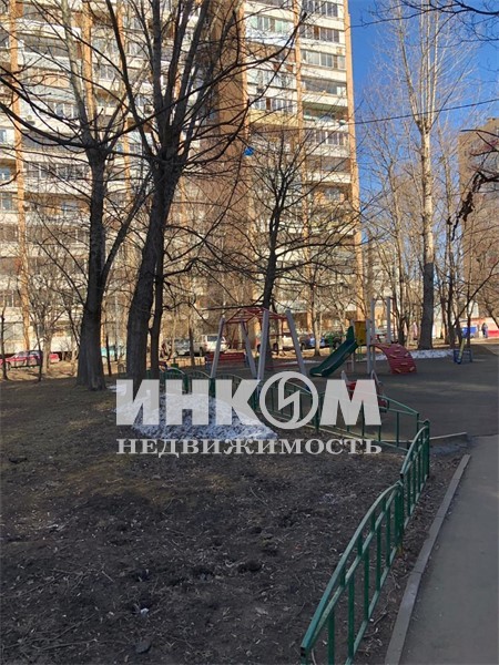 г. Москва, ул. Новопетровская, д. 16А-придомовая территория