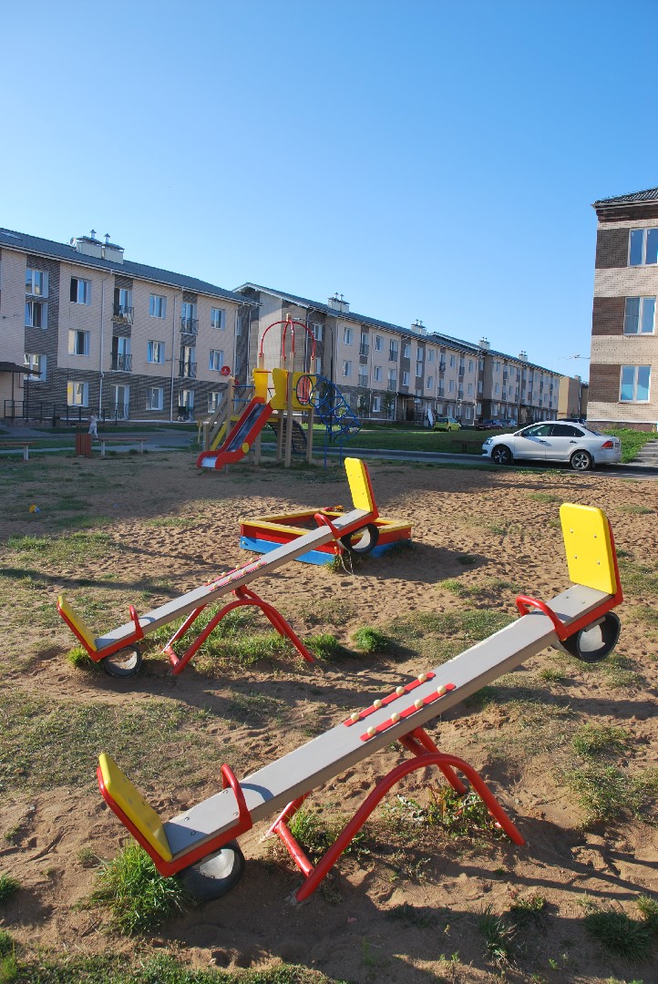 г. Москва, п. Новофедоровское, п. Новофедоровское, ул. Генерала Донскова, д. 8-придомовая территория