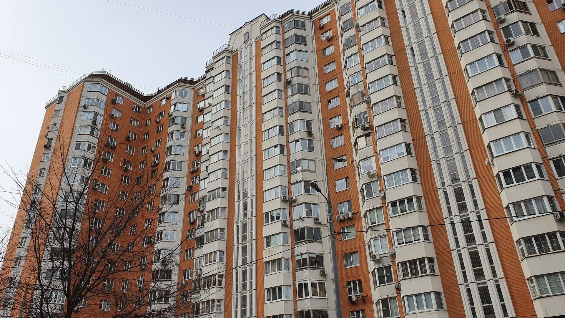 г. Москва, ул. Новочеремушкинская, д. 57-фасад здания