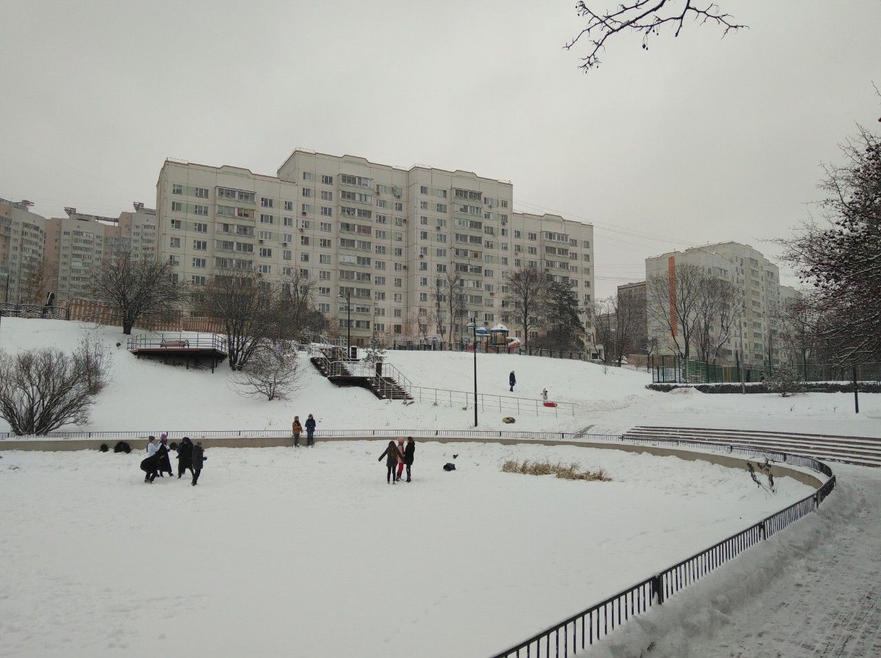 г. Москва, ул. Обручева, д. 6, к. 3-придомовая территория