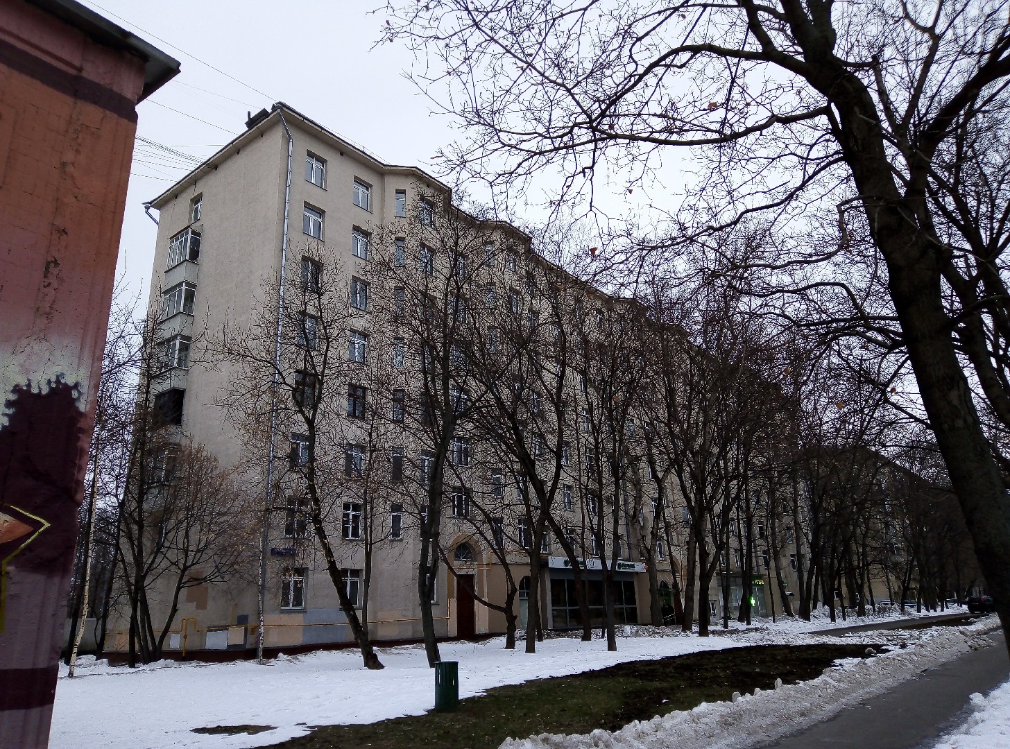 г. Москва, проезд. Огородный, д. 19-придомовая территория