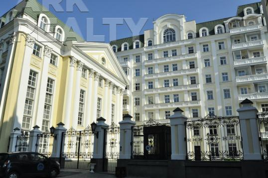 г. Москва, ул. Остоженка, д. 25-фасад здания