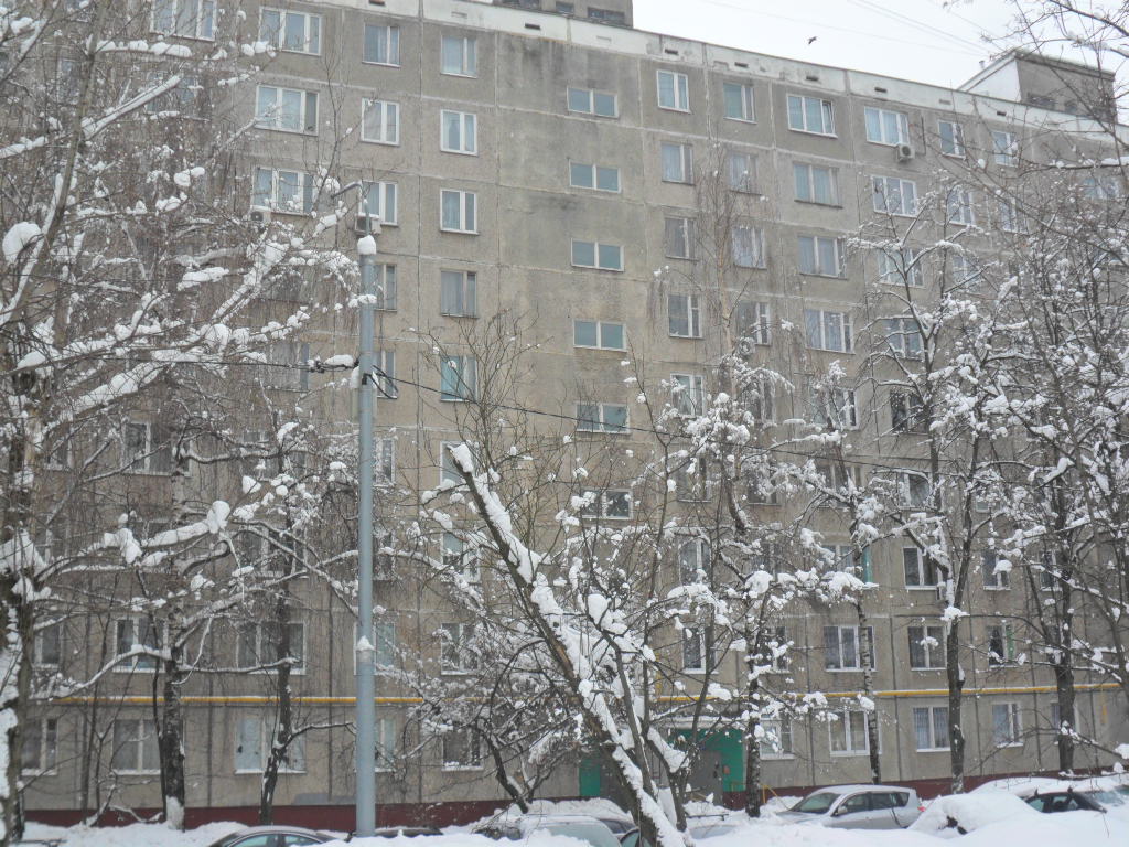 г. Москва, ул. Островитянова, д. 31-фасад здания