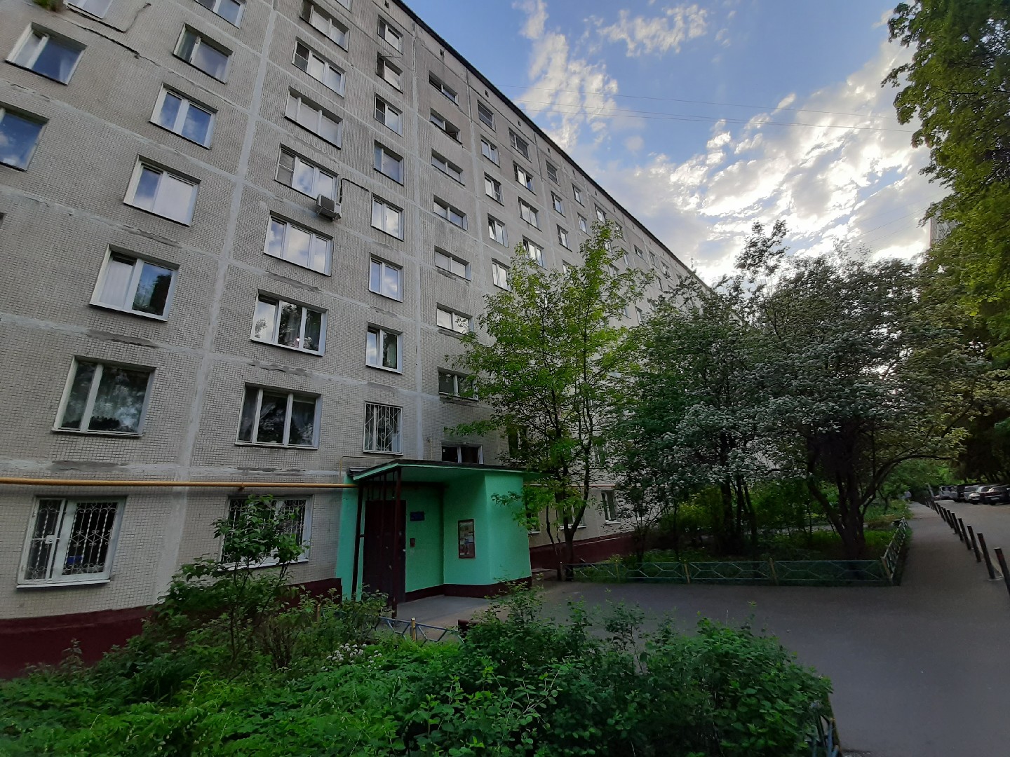 г. Москва, ул. Островитянова, д. 41, к. 1-фасад здания