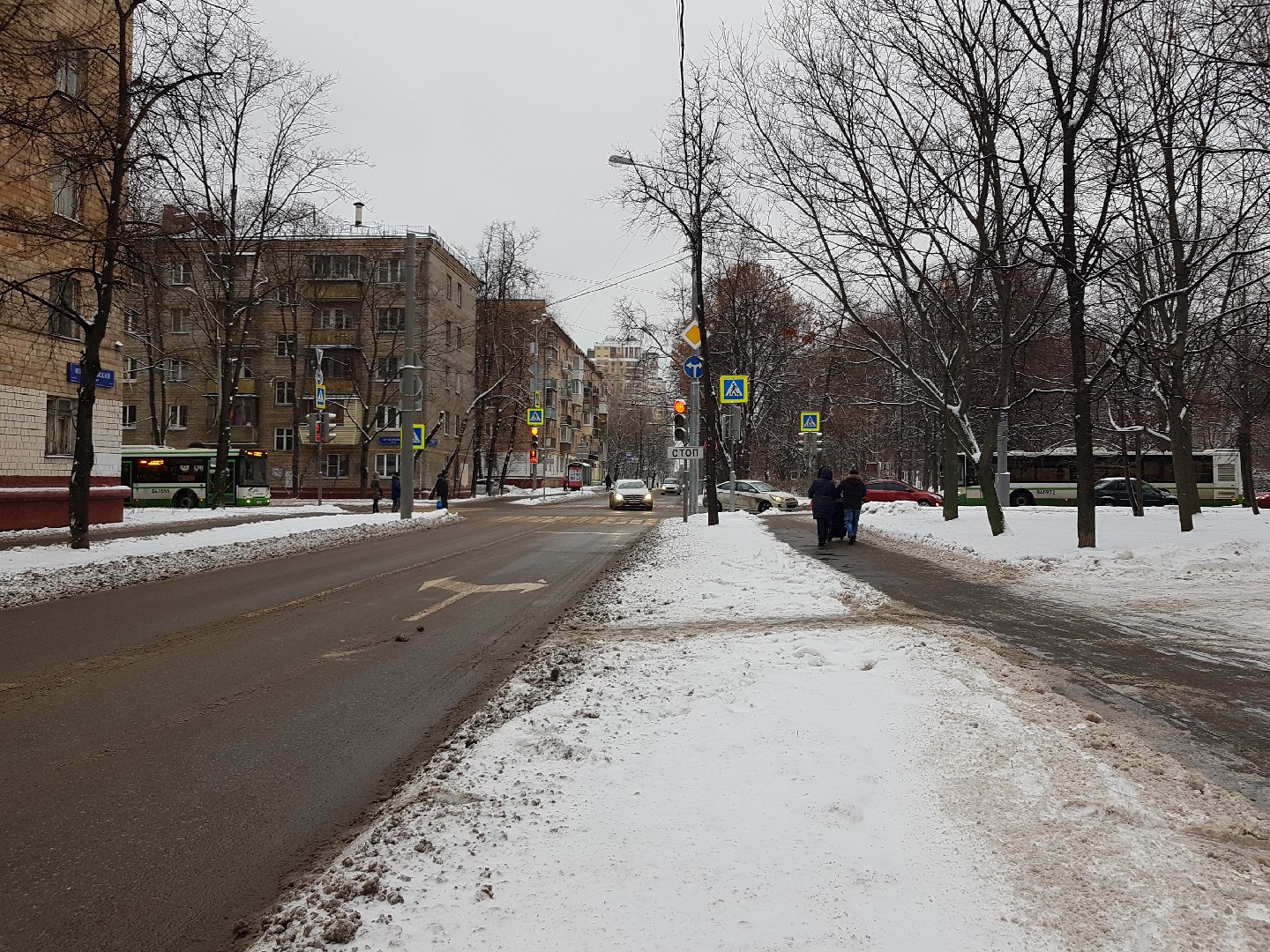 г. Москва, ул. Парковая 15-я, д. 20-придомовая территория