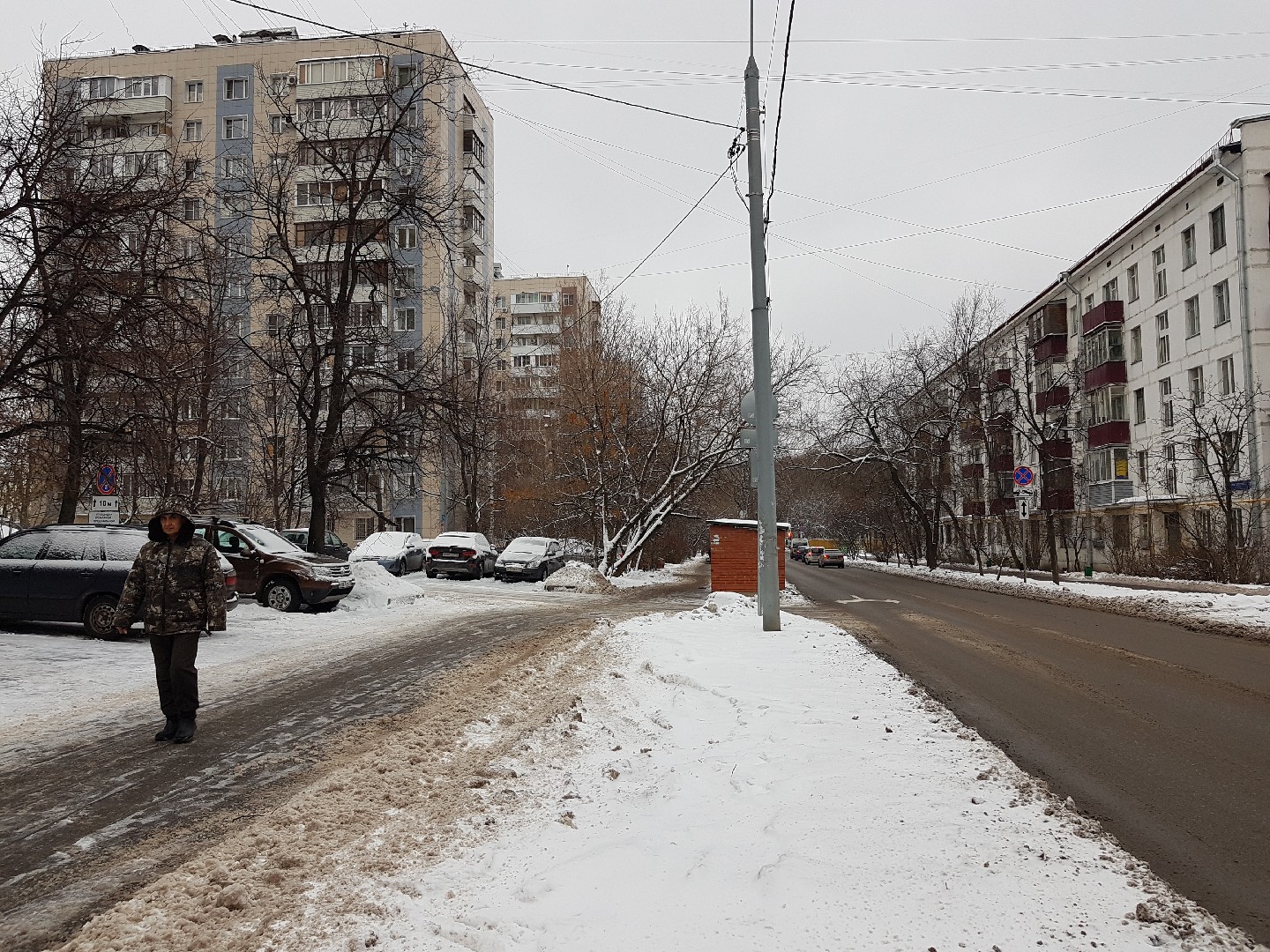 г. Москва, ул. Парковая 15-я, д. 20-придомовая территория