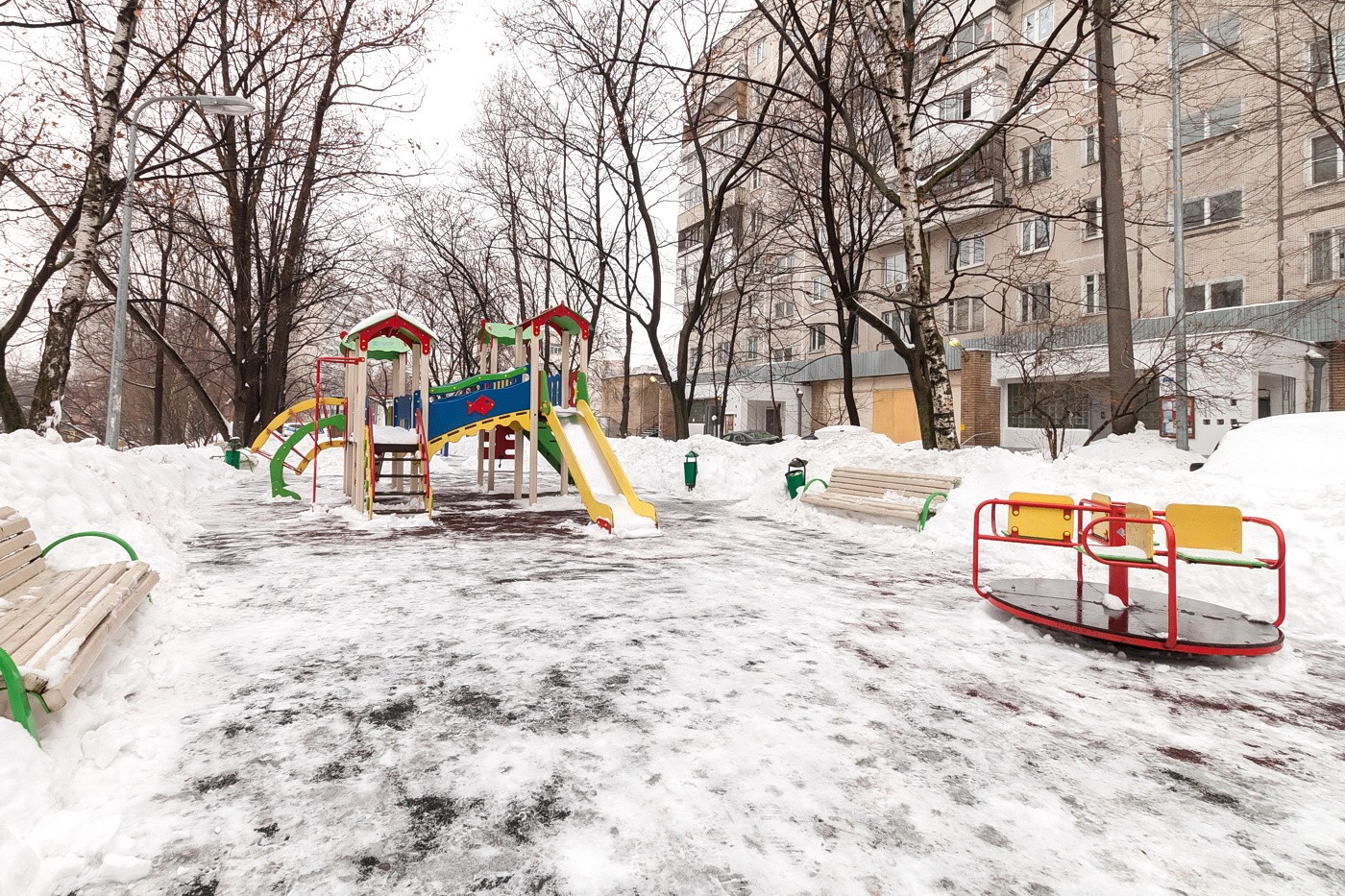 г. Москва, ул. Переяславская Б., д. 10-придомовая территория