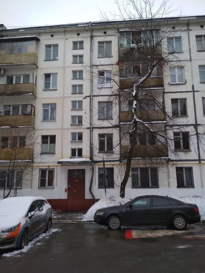 г. Москва, ул. Перовская, д. 40, к. 2-фасад здания
