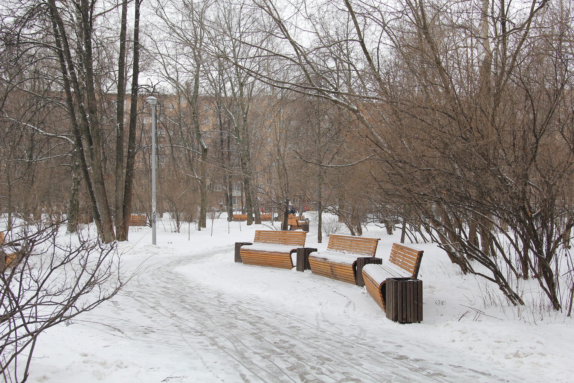 г. Москва, пер. Песчаный М., д. 2-придомовая территория