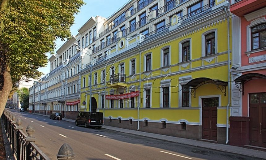 г. Москва, б-р. Петровский, д. 21-фасад здания