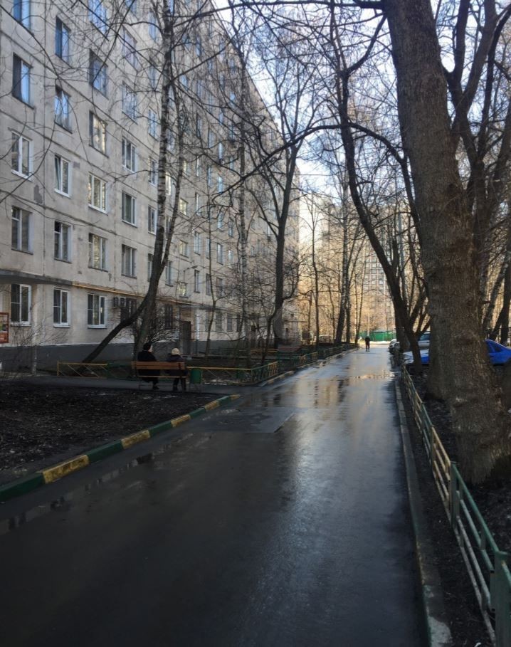 г. Москва, ул. Петрозаводская, д. 32, к. 2-придомовая территория