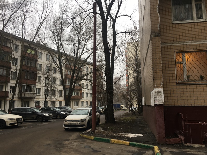 г. Москва, ул. Плеханова, д. 26, к. 4-придомовая территория