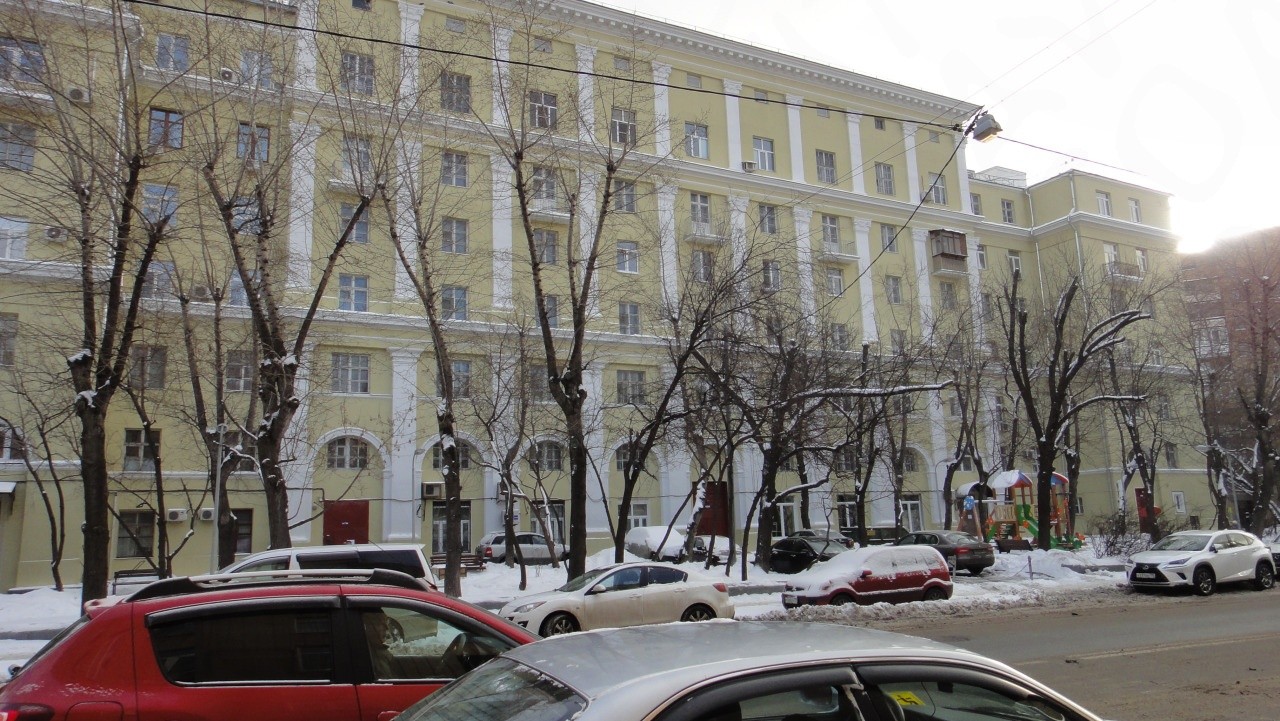 г. Москва, ул. Плющиха, д. 13-фасад здания