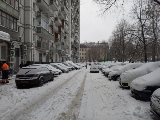 г. Москва, ул. Полянка Б., д. 30-придомовая территория