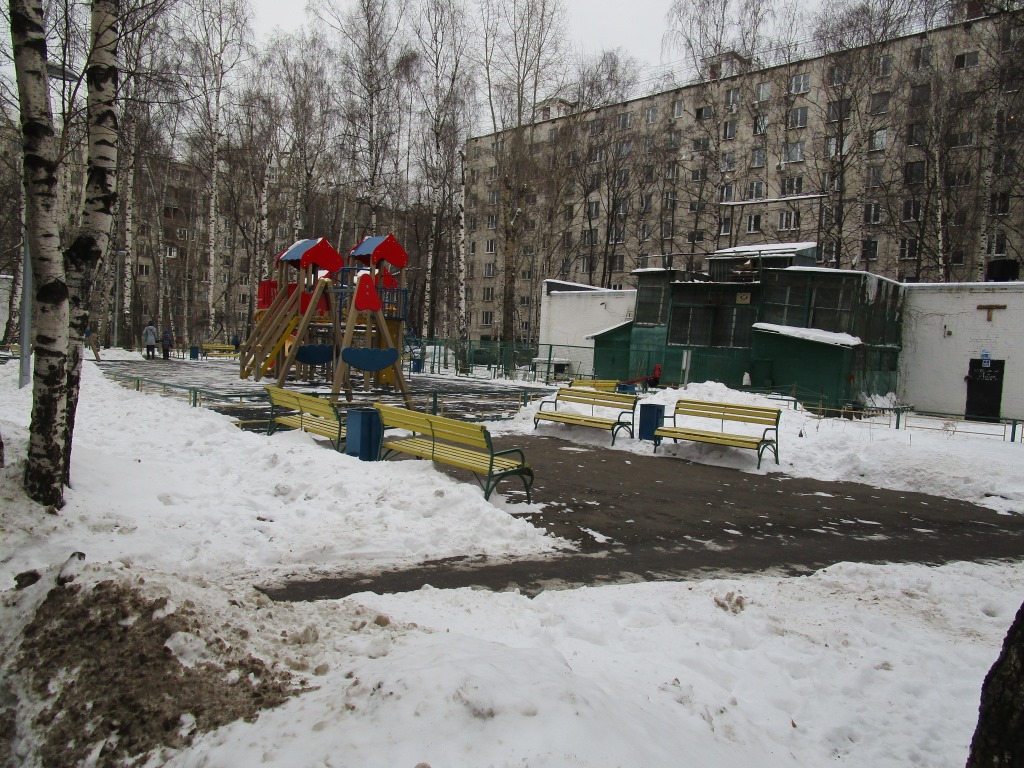 г. Москва, ул. Полярная, д. 26, к. 1-придомовая территория