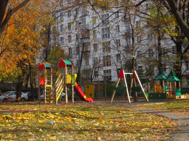 г. Москва, ул. Правды, д. 5-придомовая территория