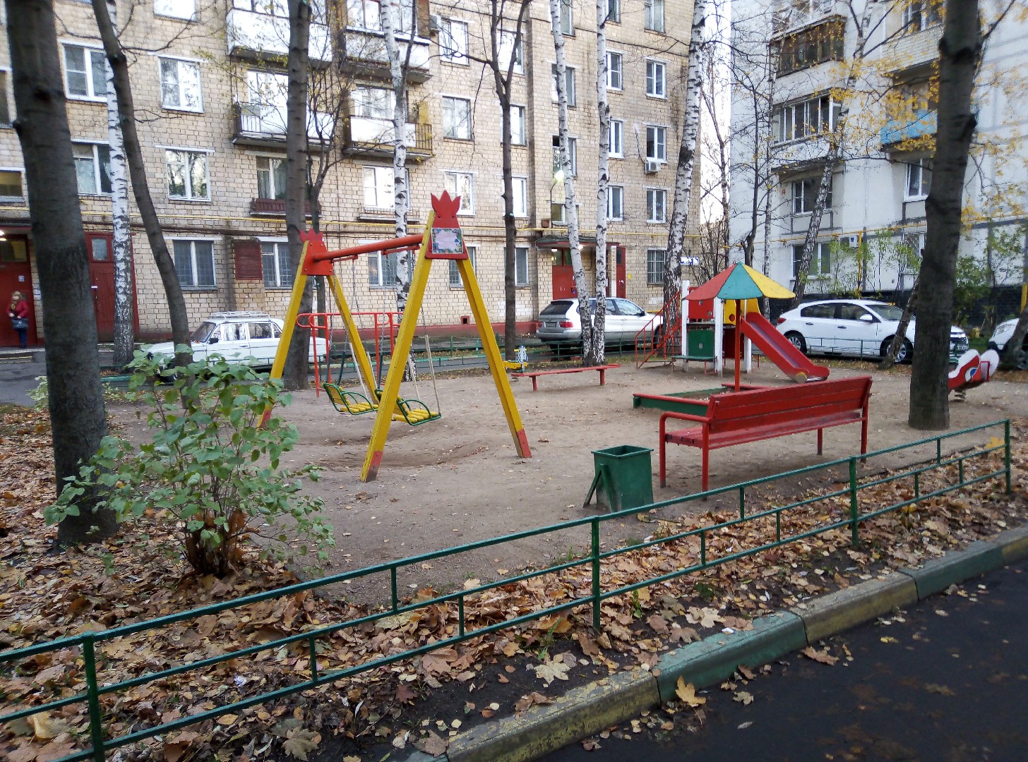 г. Москва, ул. Приорова, д. 2А-придомовая территория