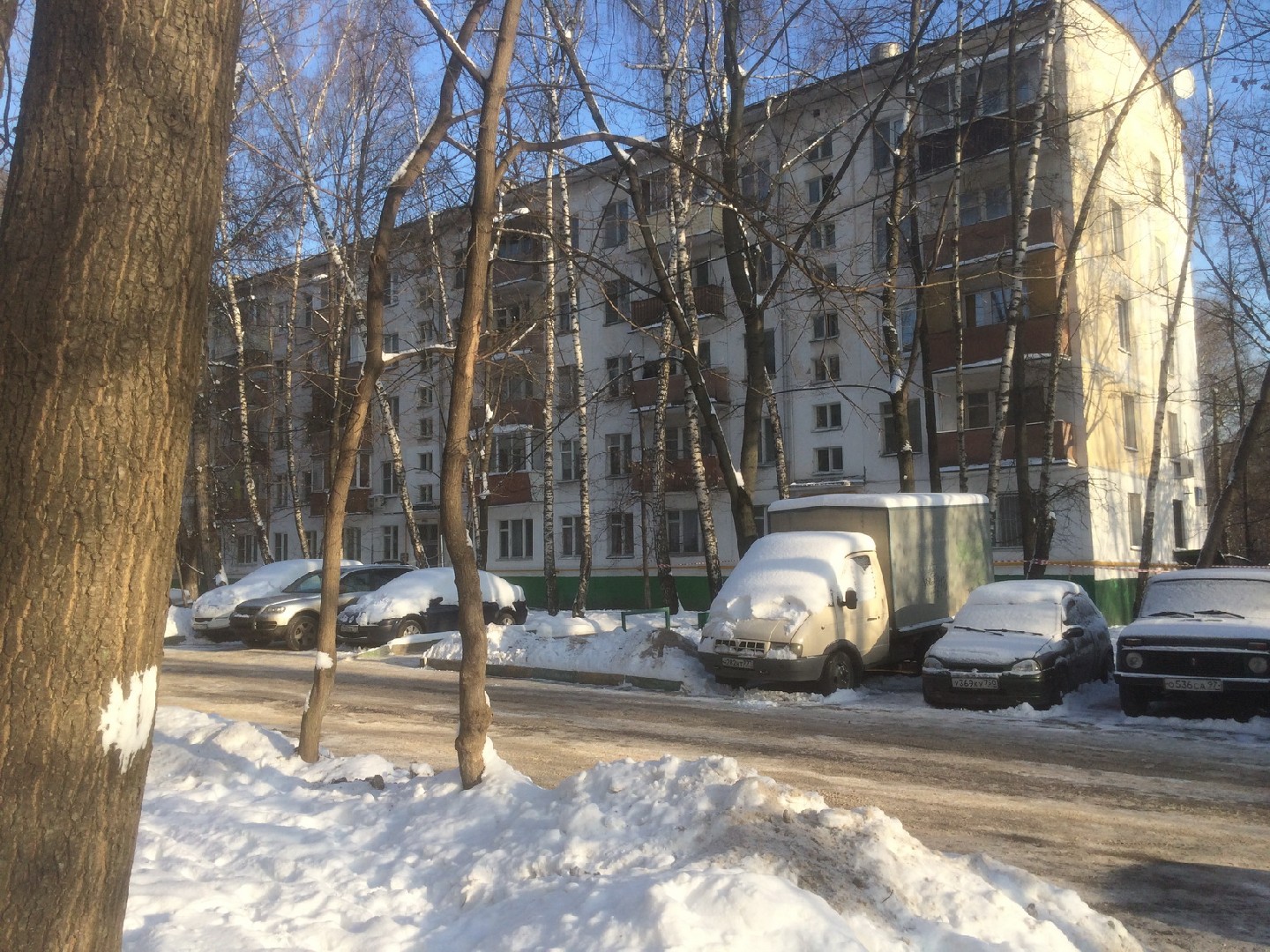 г. Москва, пр-кт. Пролетарский, д. 18, к. 4-придомовая территория