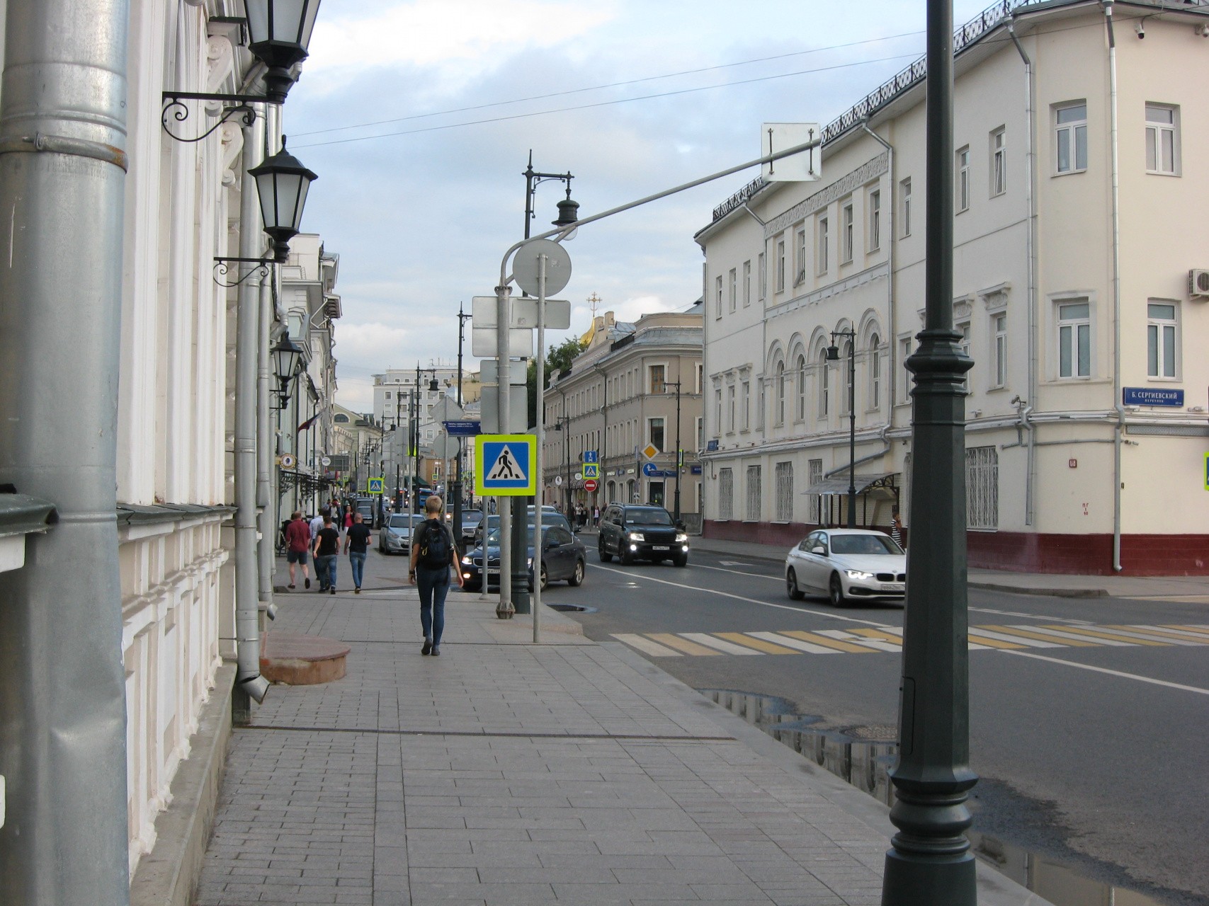 г. Москва, пер. Просвирин, д. 11-придомовая территория