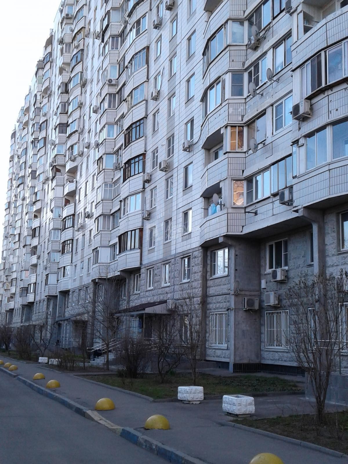 г. Москва, ул. Профсоюзная, д. 60-фасад здания