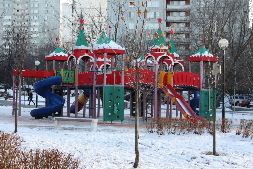 г. Москва, ул. Профсоюзная, д. 130, к. 3-придомовая территория