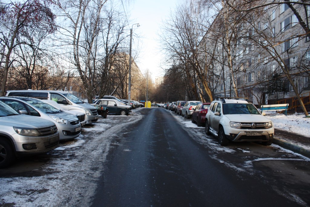 г. Москва, ул. Профсоюзная, д. 130, к. 3-придомовая территория