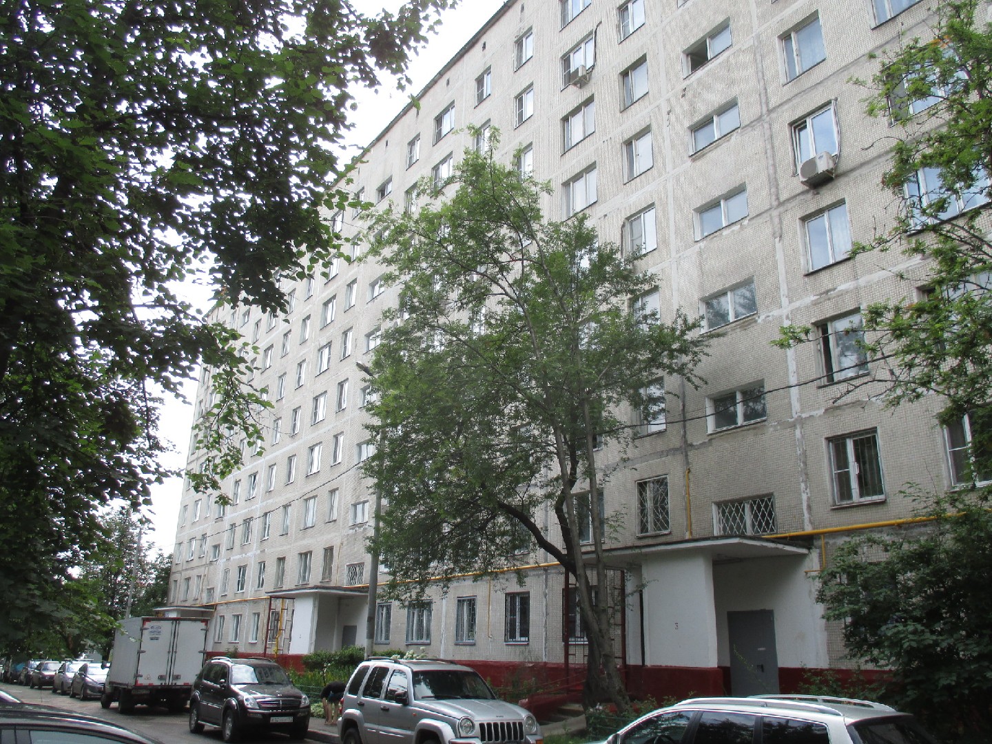 г. Москва, ул. Россошанская, д. 2, к. 1-фасад здания