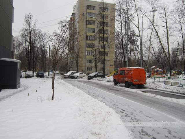 г. Москва, проезд. Русанова, д. 31-придомовая территория