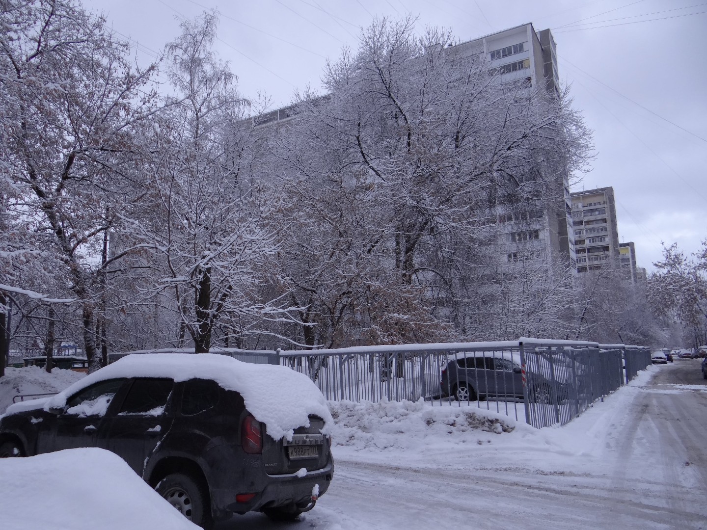 г. Москва, ул. Саянская, д. 8-придомовая территория