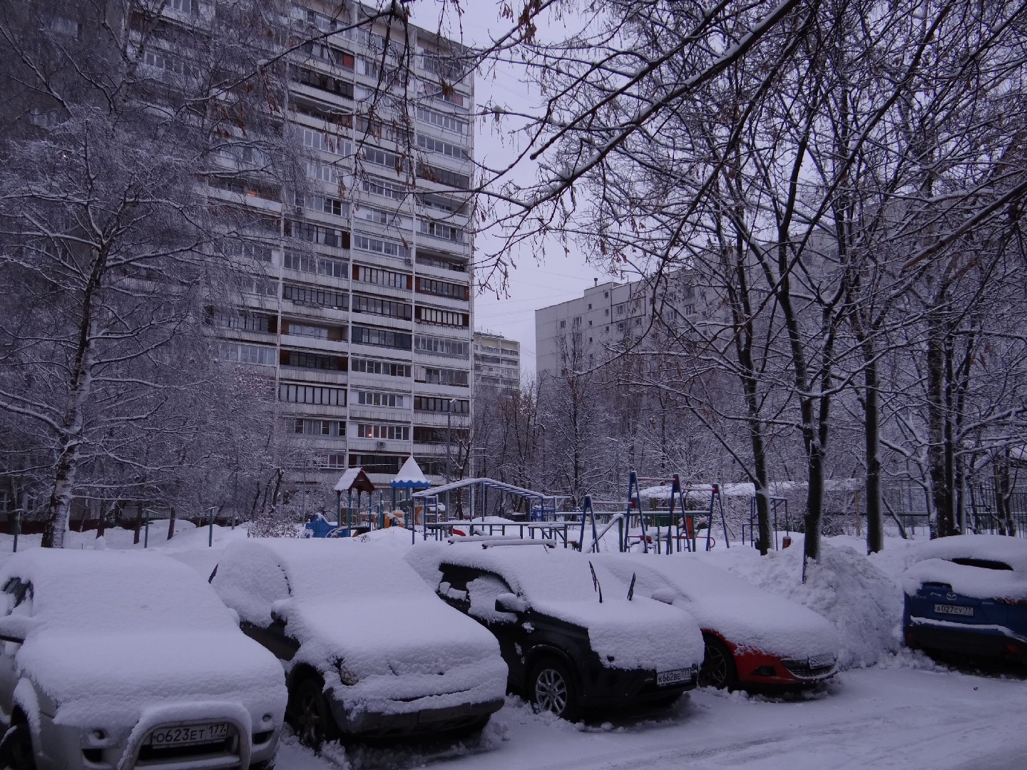 г. Москва, ул. Саянская, д. 8-придомовая территория