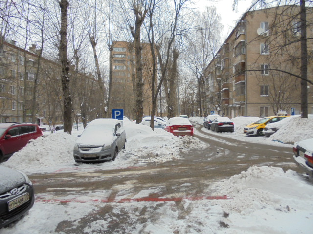 г. Москва, пр-кт. Севастопольский, д. 21-придомовая территория