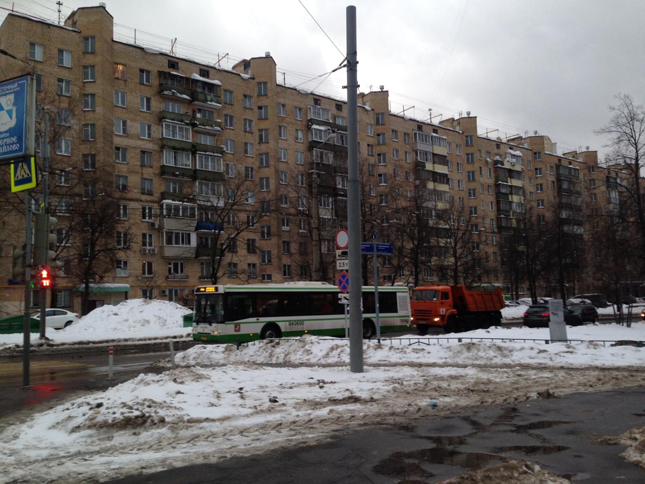 г. Москва, б-р. Сиреневый, д. 62-придомовая территория