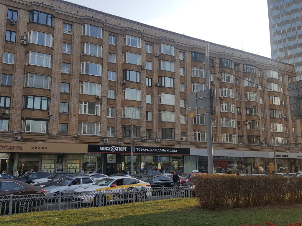 г. Москва, ул. Смоленская, д. 3-фасад здания