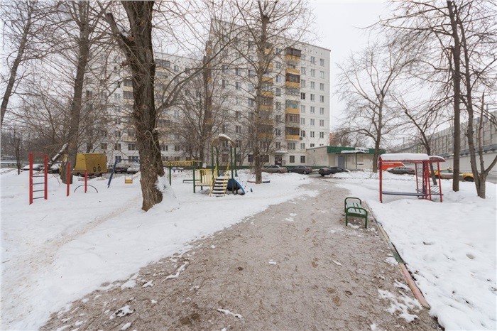 г. Москва, ул. Солнечногорская, д. 23, к. 1-придомовая территория