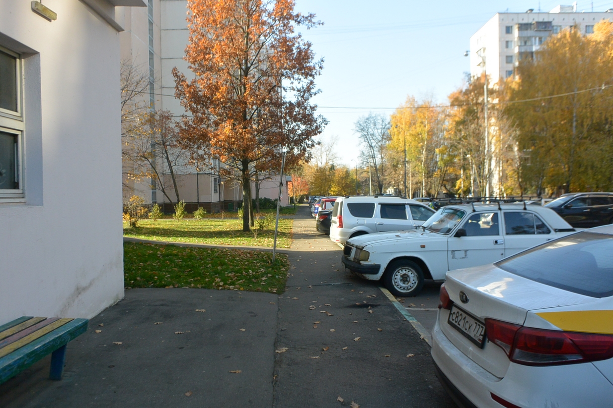 г. Москва, ул. Софьи Ковалевской, д. 12, к. 3-придомовая территория