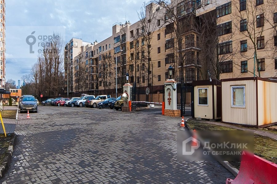 г. Москва, ул. Староволынская, д. 12, к. 4-придомовая территория