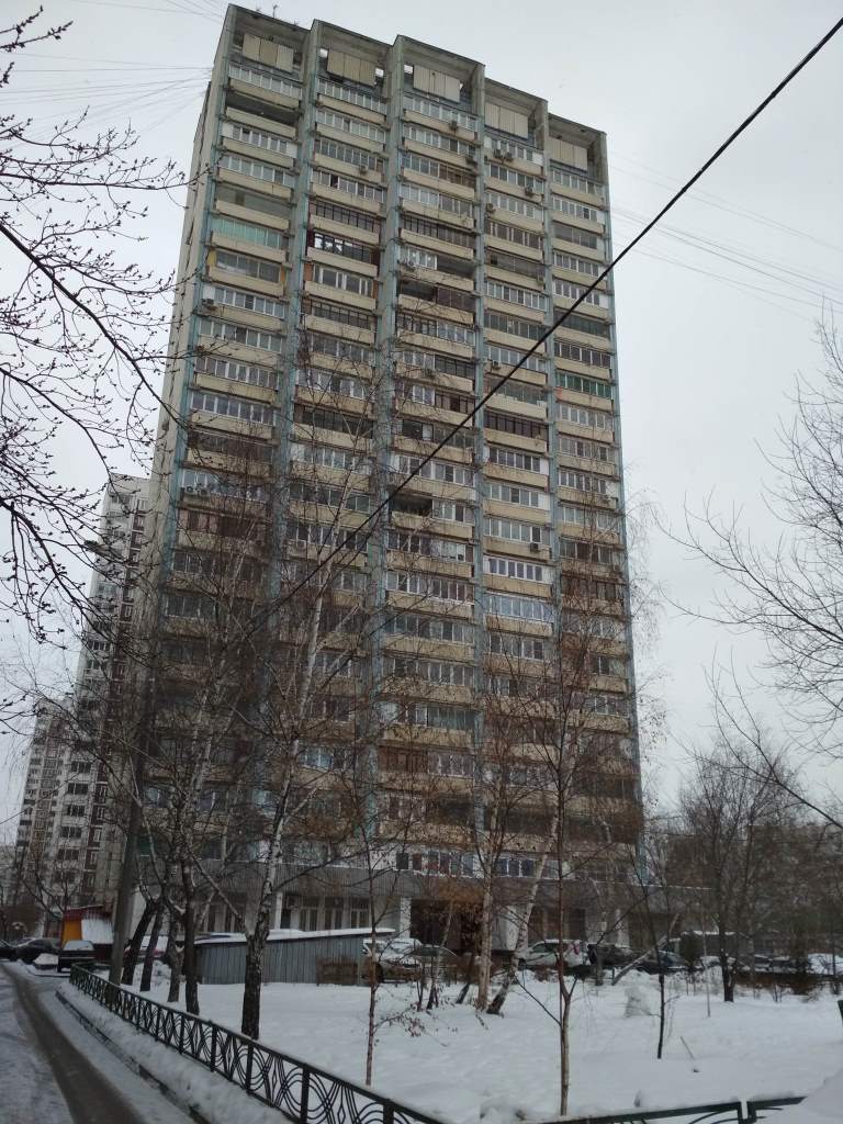 г. Москва, б-р. Строгинский, д. 12-фасад здания