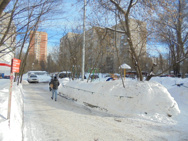 г. Москва, проезд. Сумской, д. 23, к. 1-придомовая территория