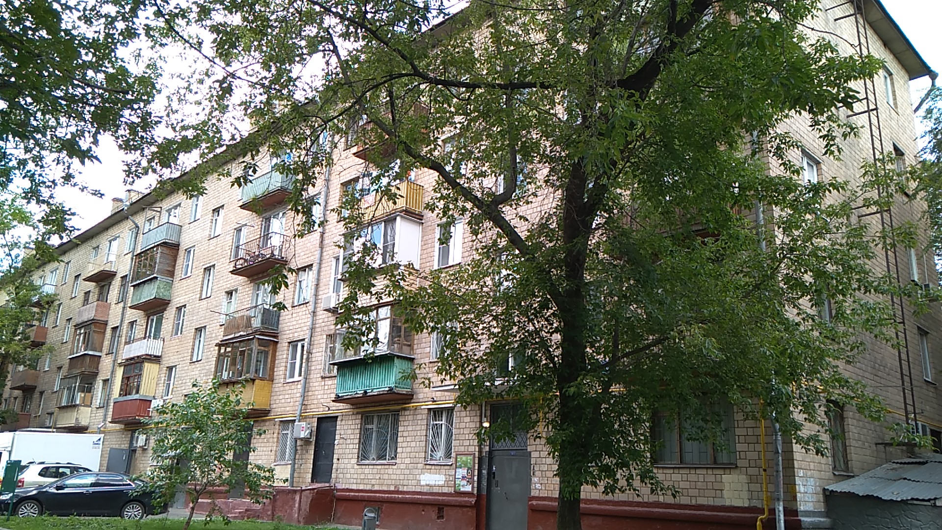 г. Москва, ул. Сходненская, д. 23-фасад здания