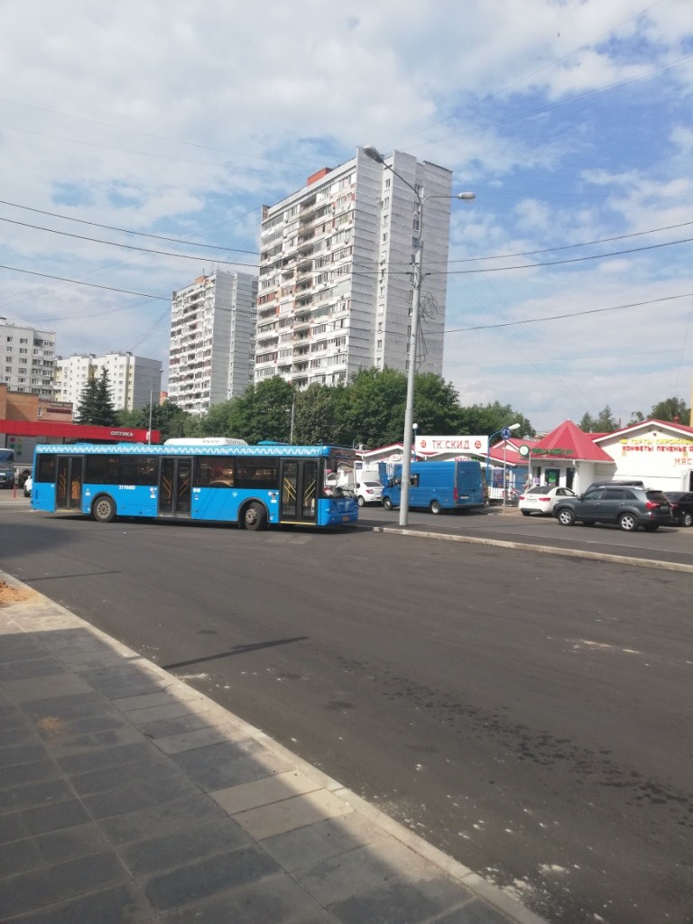 г. Москва, г. Троицк, мкр. В, д. 37-придомовая территория