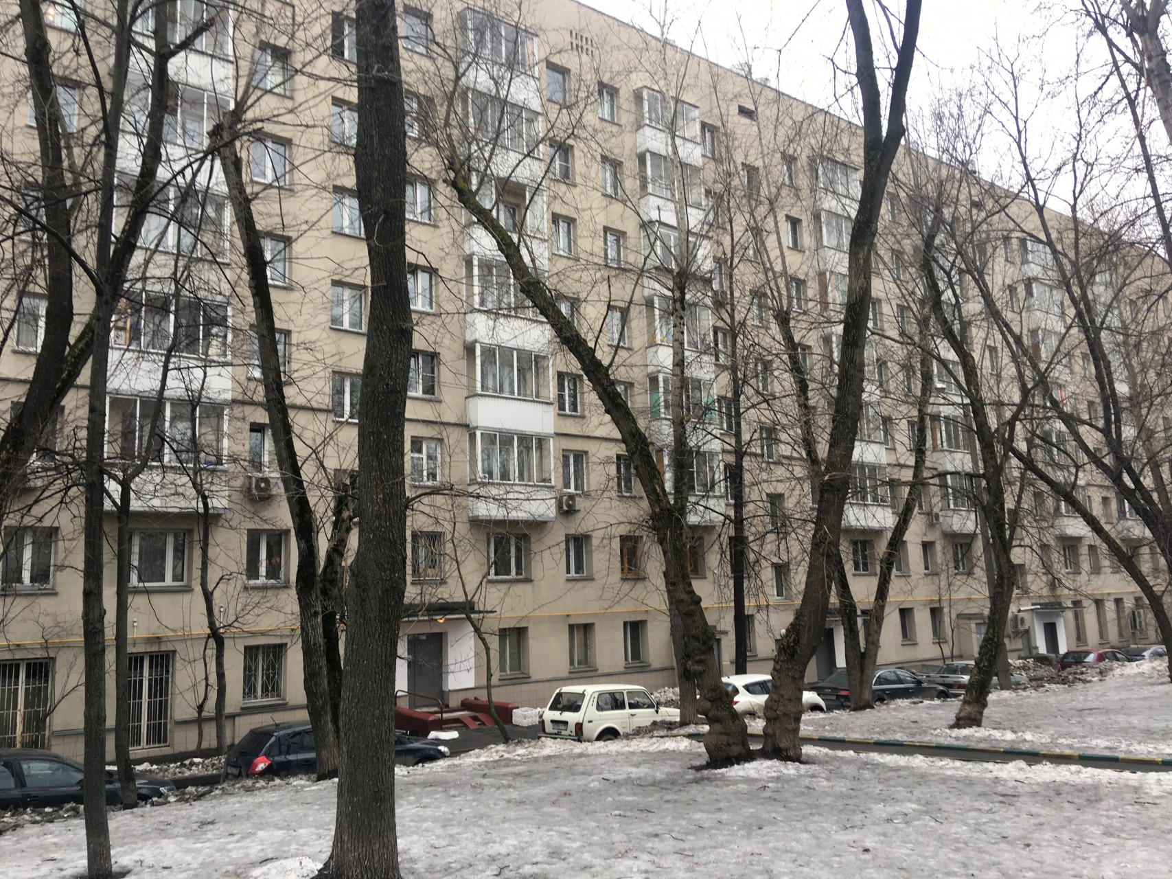 г. Москва, ул. Трофимова, д. 13-фасад здания