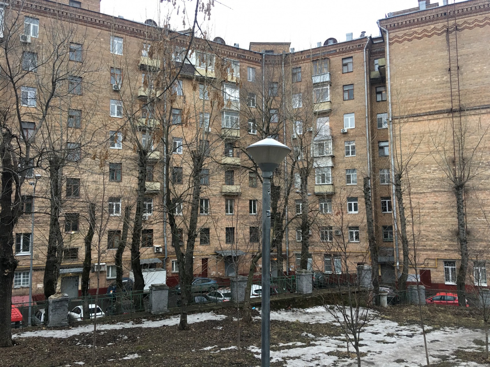 г. Москва, ул. Трофимова, д. 31-фасад здания