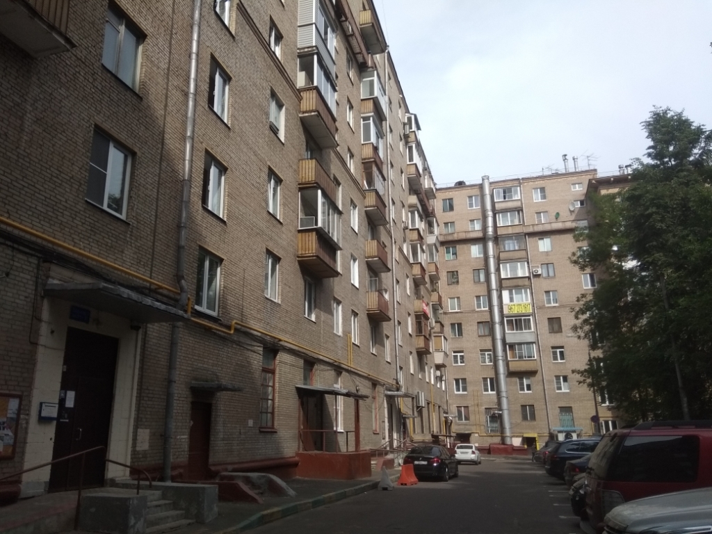 г. Москва, пр-кт. Университетский, д. 6, к. 1-придомовая территория