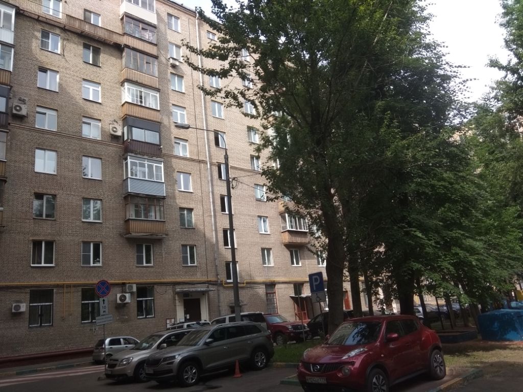 г. Москва, пр-кт. Университетский, д. 6, к. 1-придомовая территория