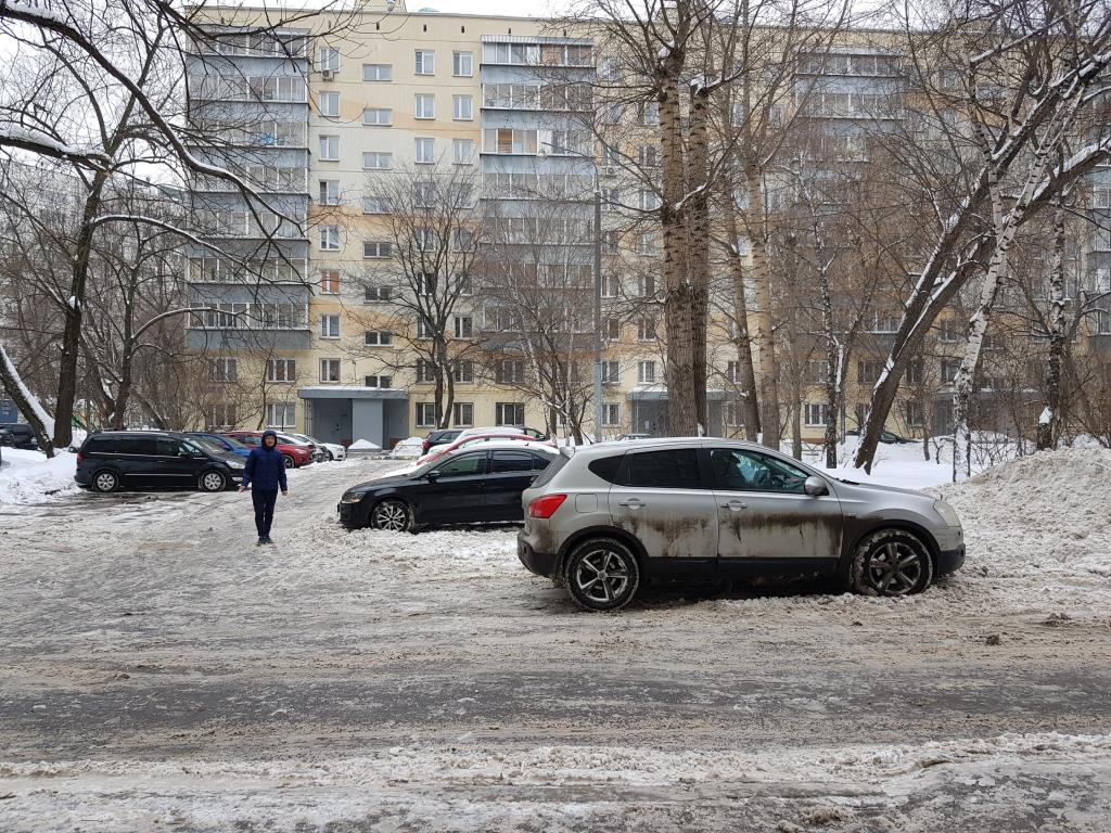 г. Москва, ул. Ферганская, д. 11, к. 2-придомовая территория