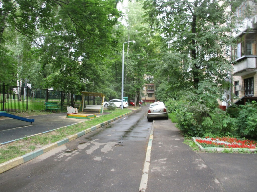 г. Москва, ул. Филевская Б., д. 39, к. 2-придомовая территория