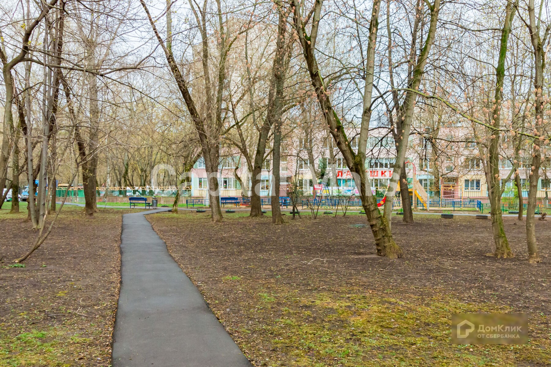 г. Москва, ул. Флотская, д. 56-придомовая территория